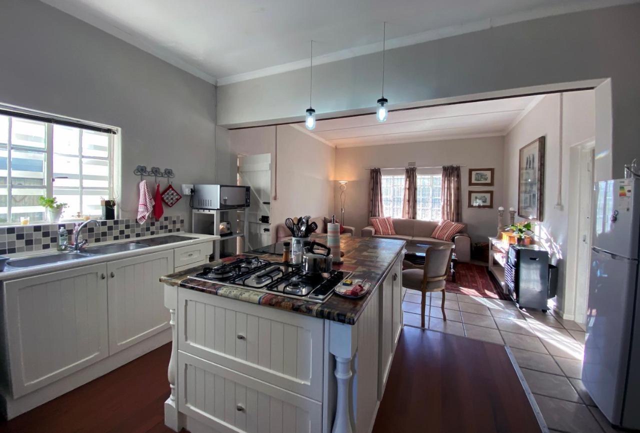 Olive And Vine Farm Cottage 弗朗斯胡克 外观 照片